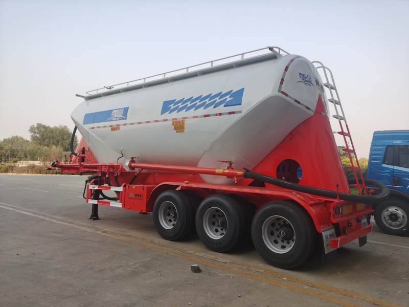 36CBM 3 Axles W Type Cement Bulk Carrier รถกึ่งพ่วงบรรทุกน้ำมัน